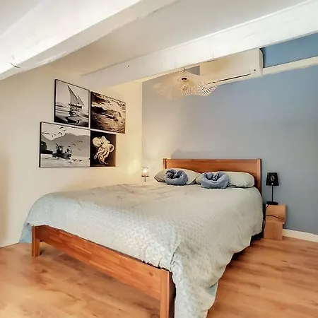 Un Balcon, Au Coeur Du Village Apartmán *