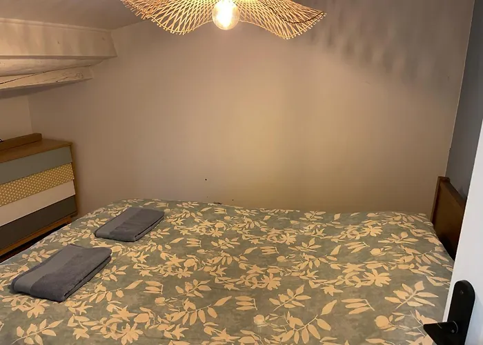 Un Balcon, Au Coeur Du Village *